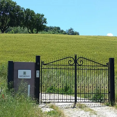 Via Canarecchia Villa *